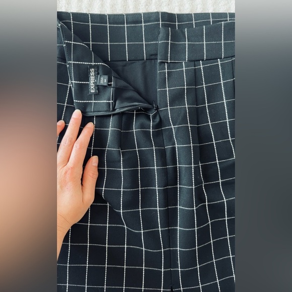 Express Black Midi Pencil Skirt for Work - Picture 5 of 8